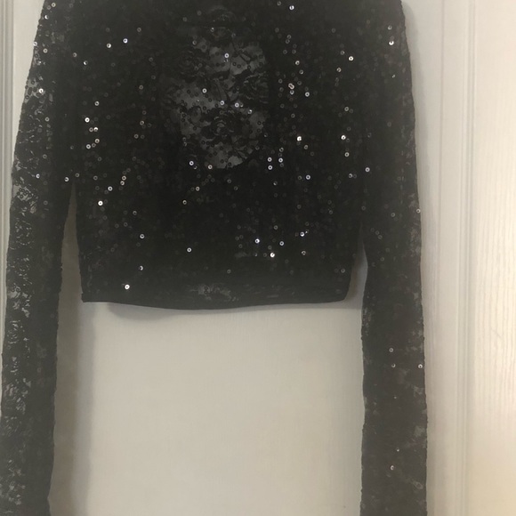 COPY - Long Sleeve sequin crop top - Picture 3 of 5